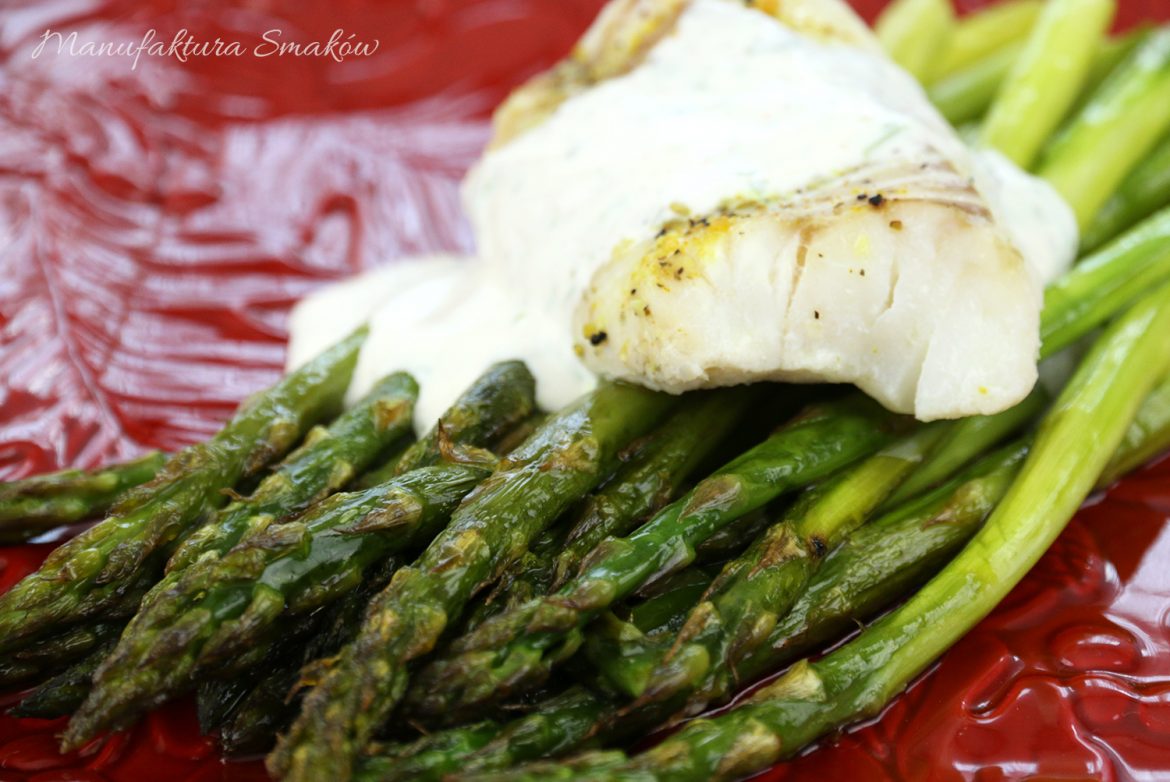 Pieczony dorsz na szparagach
