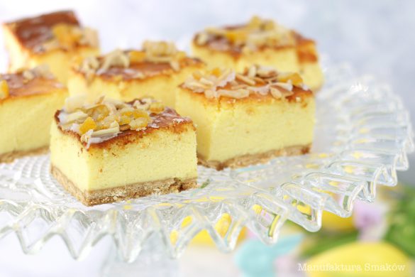 Puszysty sernik budyniowy